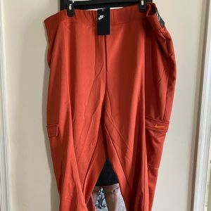 NWT Nike women sweatpants